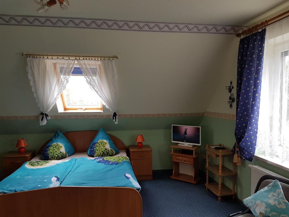 Landpension Zum Schweizerberg Neugrimnitz Exteriör bild
