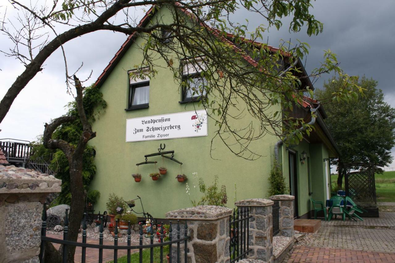 Landpension Zum Schweizerberg Neugrimnitz Exteriör bild